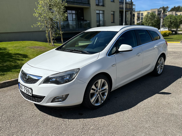 Opel Astra Sports Tourer